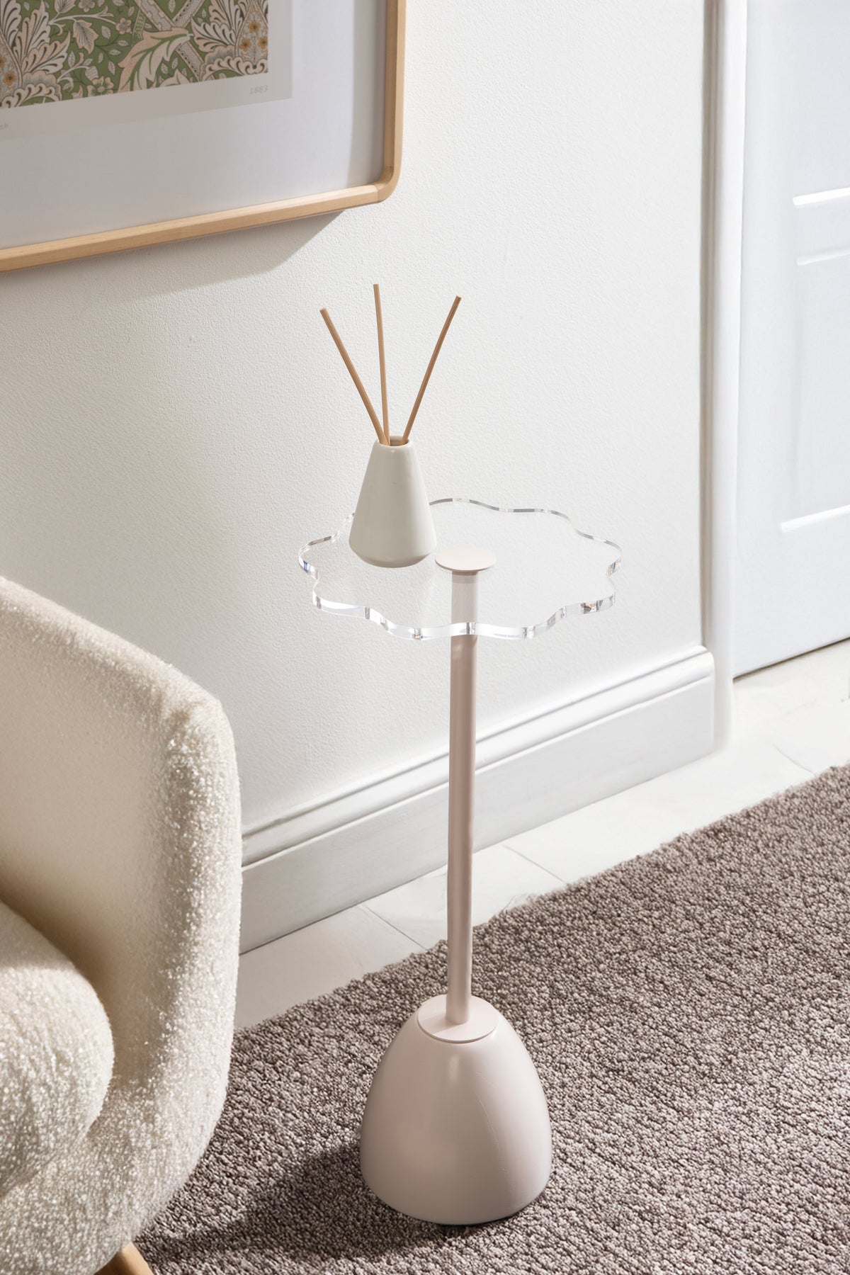 Amari Scalloped Acrylic Drink Table