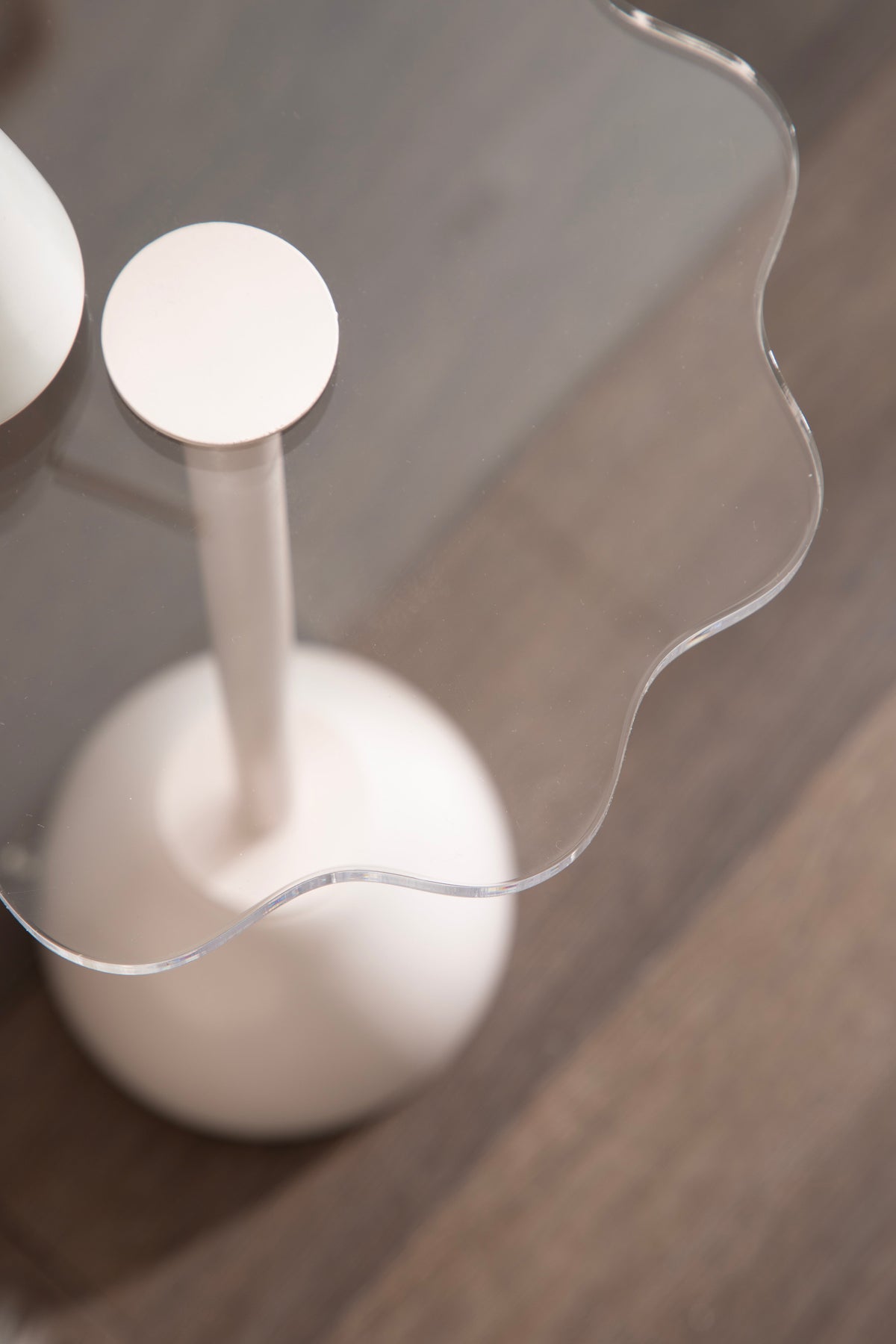 Amari Scalloped Acrylic Drink Table